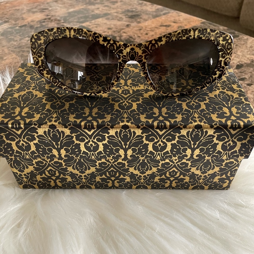 Dolce & Gabbana 53mm Cat eye sunglasses - Picture 5 of 16